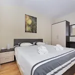 Apartmani Peric Meka Draga شقة أوبروفاتش