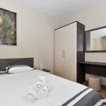Apartmani Peric Meka Draga شقة *