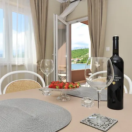 公寓 Peric Meka Draga 奥布罗瓦茨