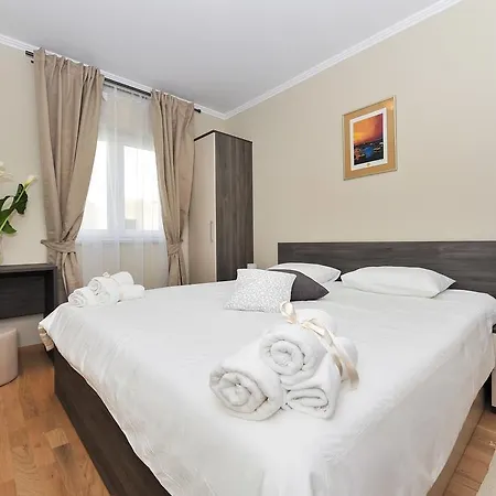 Peric Meka Draga 奥布罗瓦茨